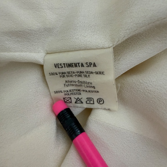 Giorgio Armani Ivory Cream Blazer with shoulder pads -cp - Picture 11 of 11